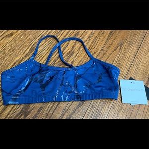 BEYOND YOGA NWT sports bra - Medium deep navy
